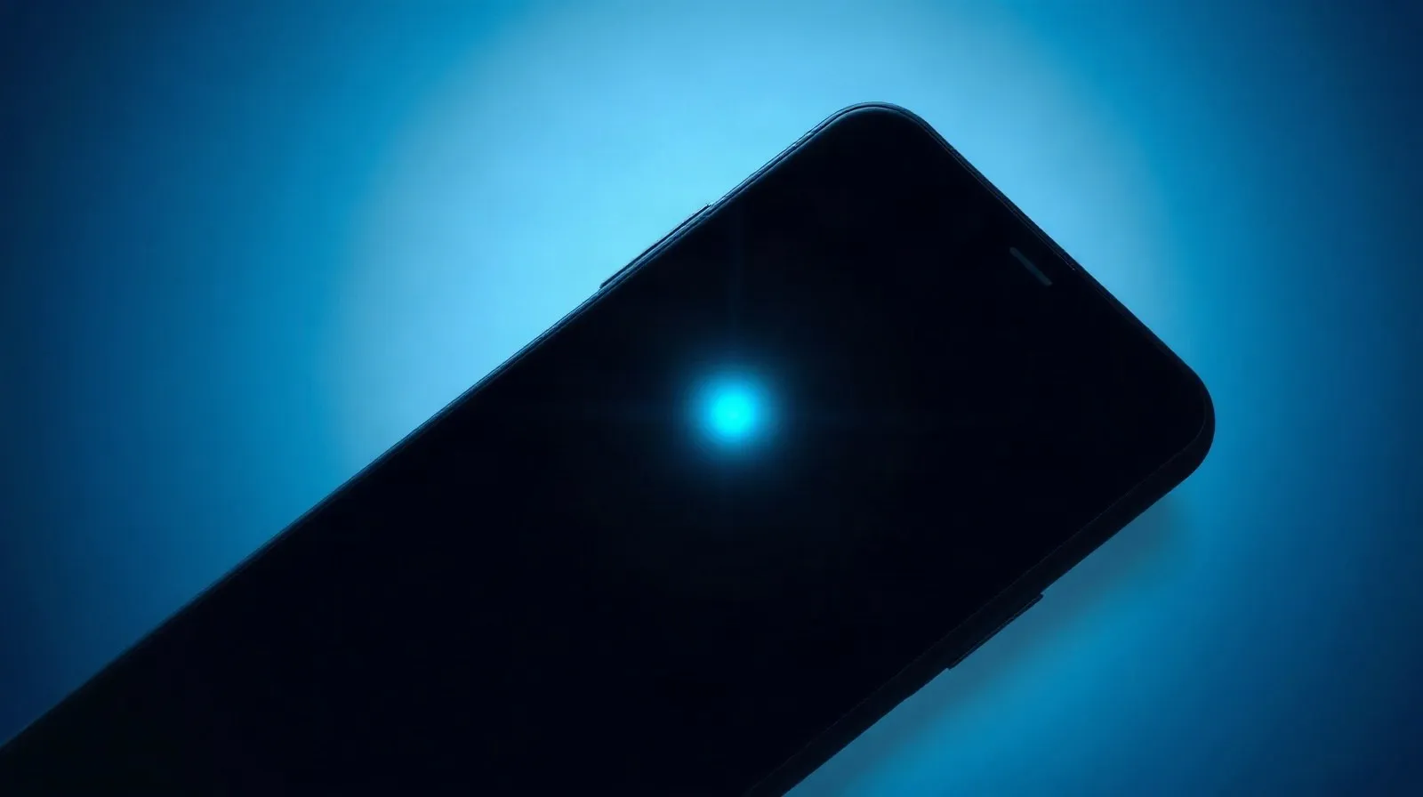 Ilustración abstracta de un smartphone premium con énfasis en su módulo de cámara, en tonos azules y plateados